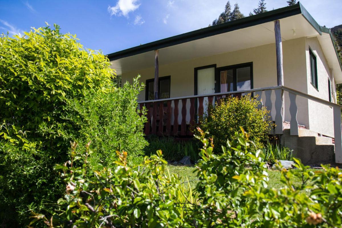 The Camp - Lago Hawea Exterior foto