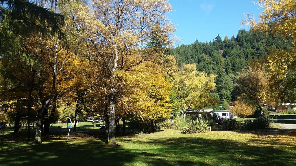 The Camp - Lago Hawea Exterior foto
