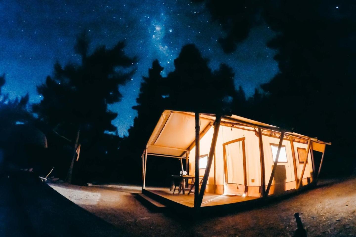 The Camp - Lago Hawea Exterior foto