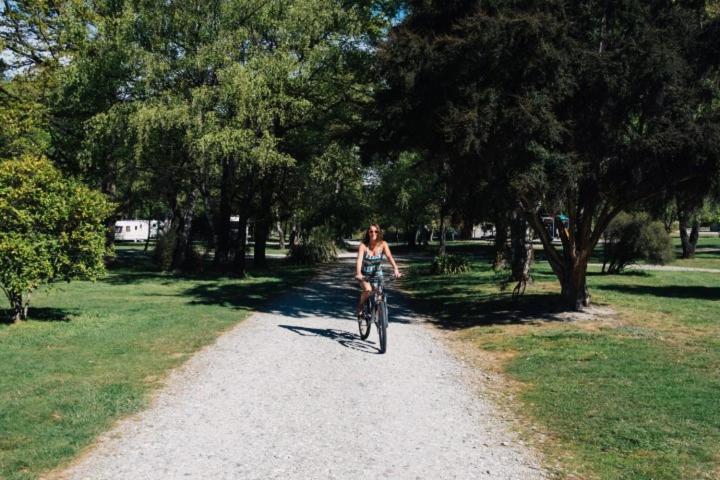 The Camp - Lago Hawea Exterior foto